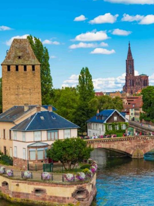 Vue depuis le barrage Vauban, à Strasbourg Vue depuis le barrage Vauban, à Strasbourg
